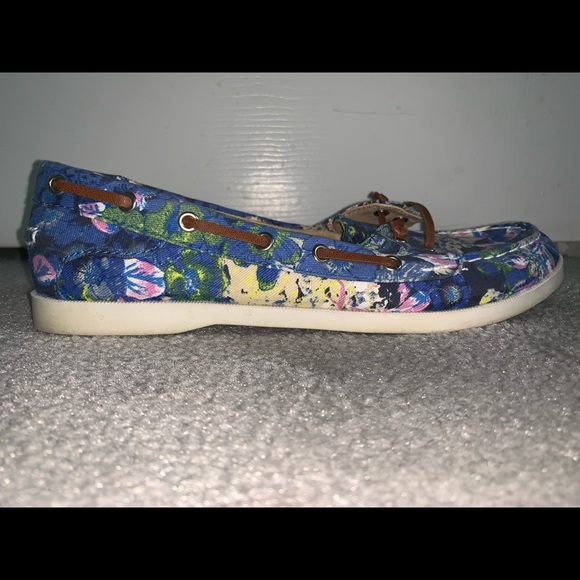 Old Navy Spring Blue Boat Shoes - Picture 2 of 5
